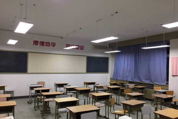 教室智能照明控制的實(shí)現(xiàn)！(圖1)